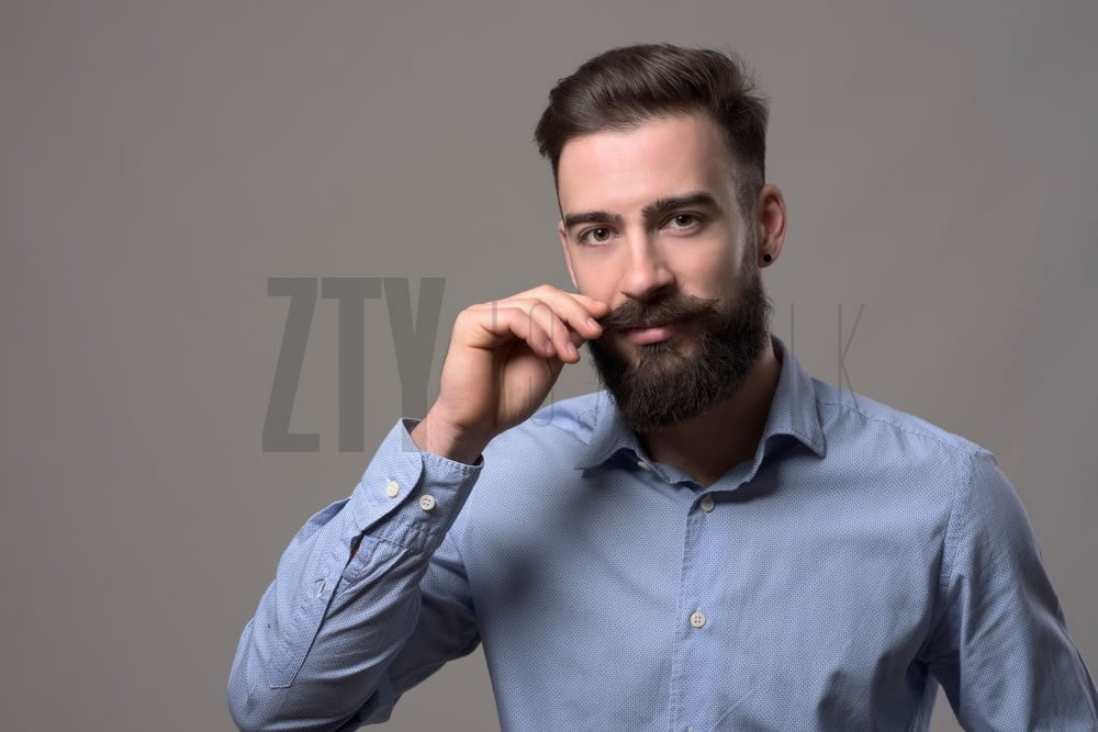 Trasplante de bigote en Turquía