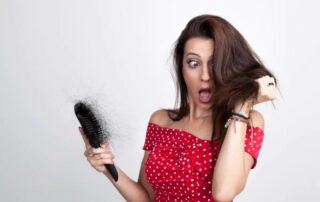 Les Raisons de la Perte de Cheveux chez les Femmes
